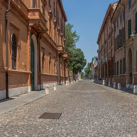 Piazzetta Dei Combattenti *