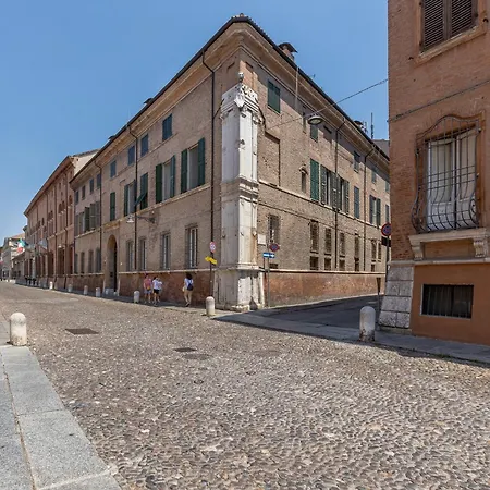 Piazzetta Dei Combattenti Appartamento Ferrara